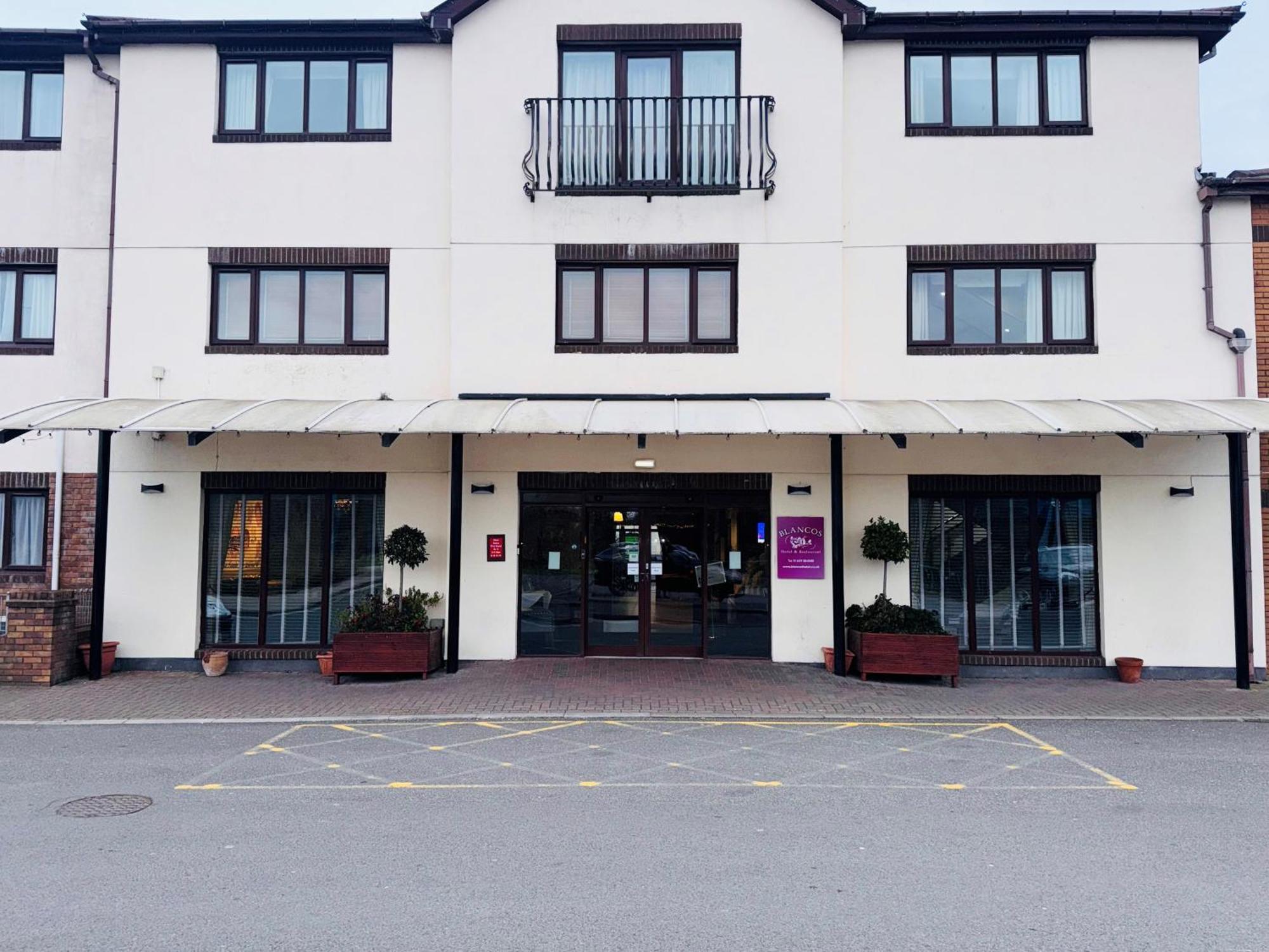 Blanco'S Hotel Port Talbot Eksteriør billede